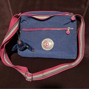 Kipling Annabelle Navy and Pink Crossbody Bag. NWOT.